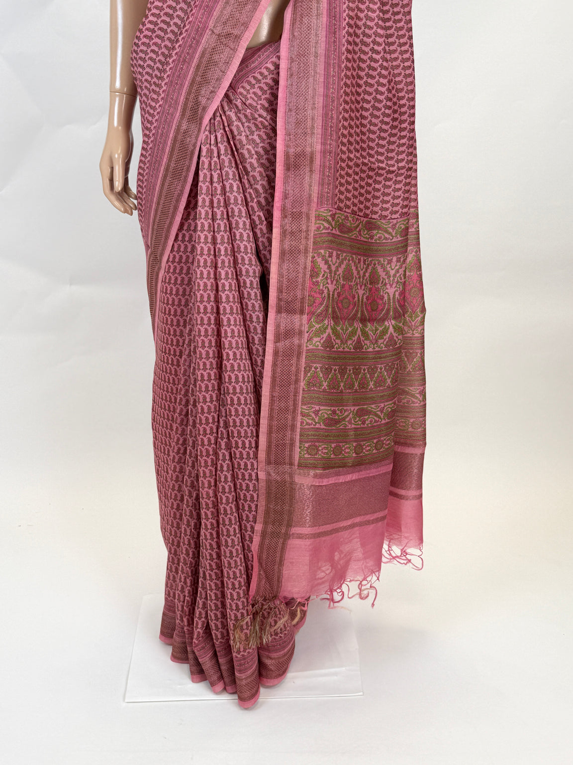 AL211197 - Pallu Image