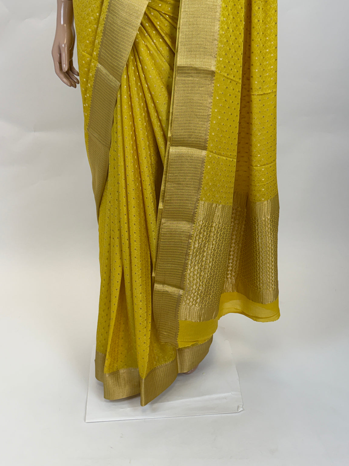 AM200817 - Pallu Image