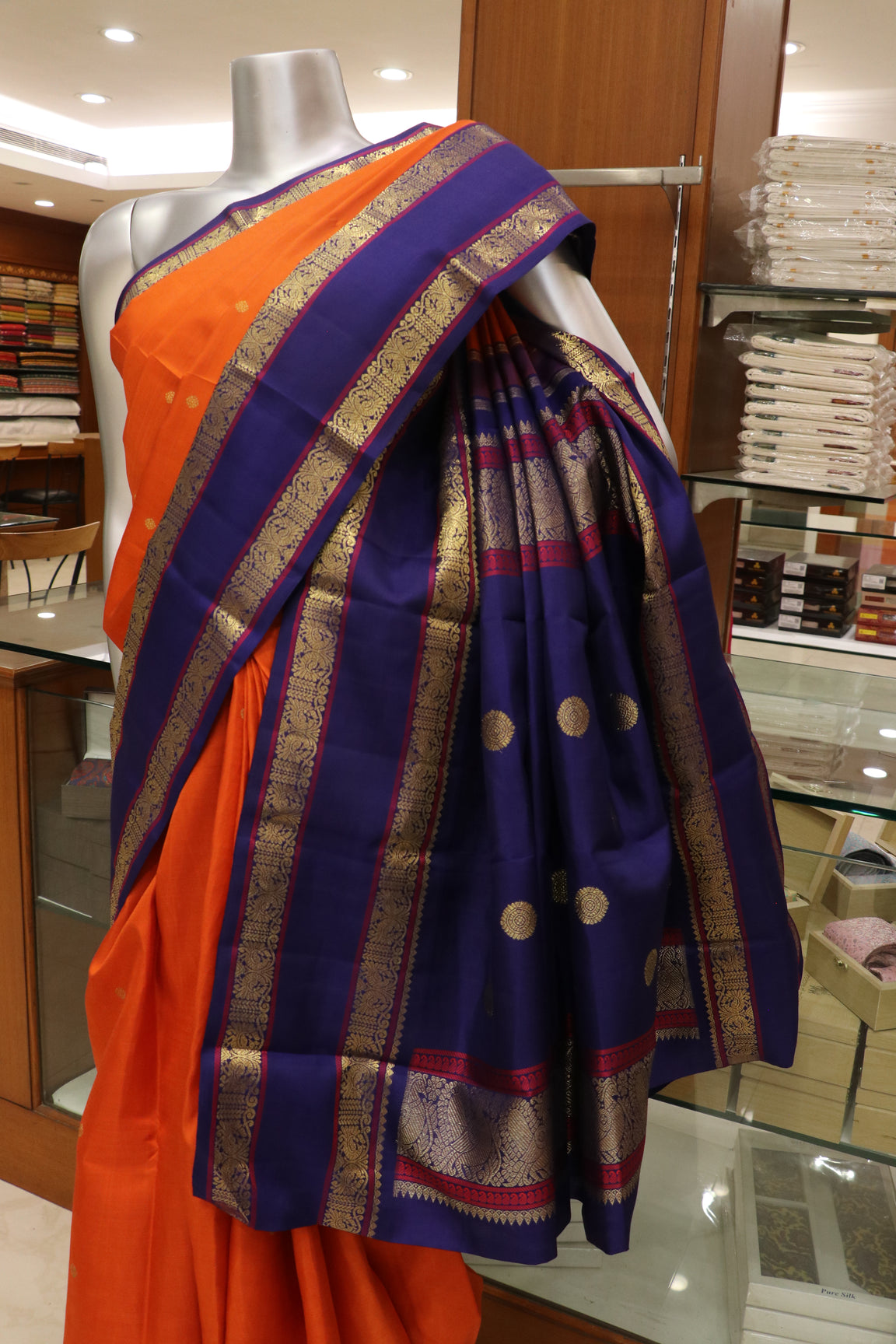 AL214194 - Pallu Image