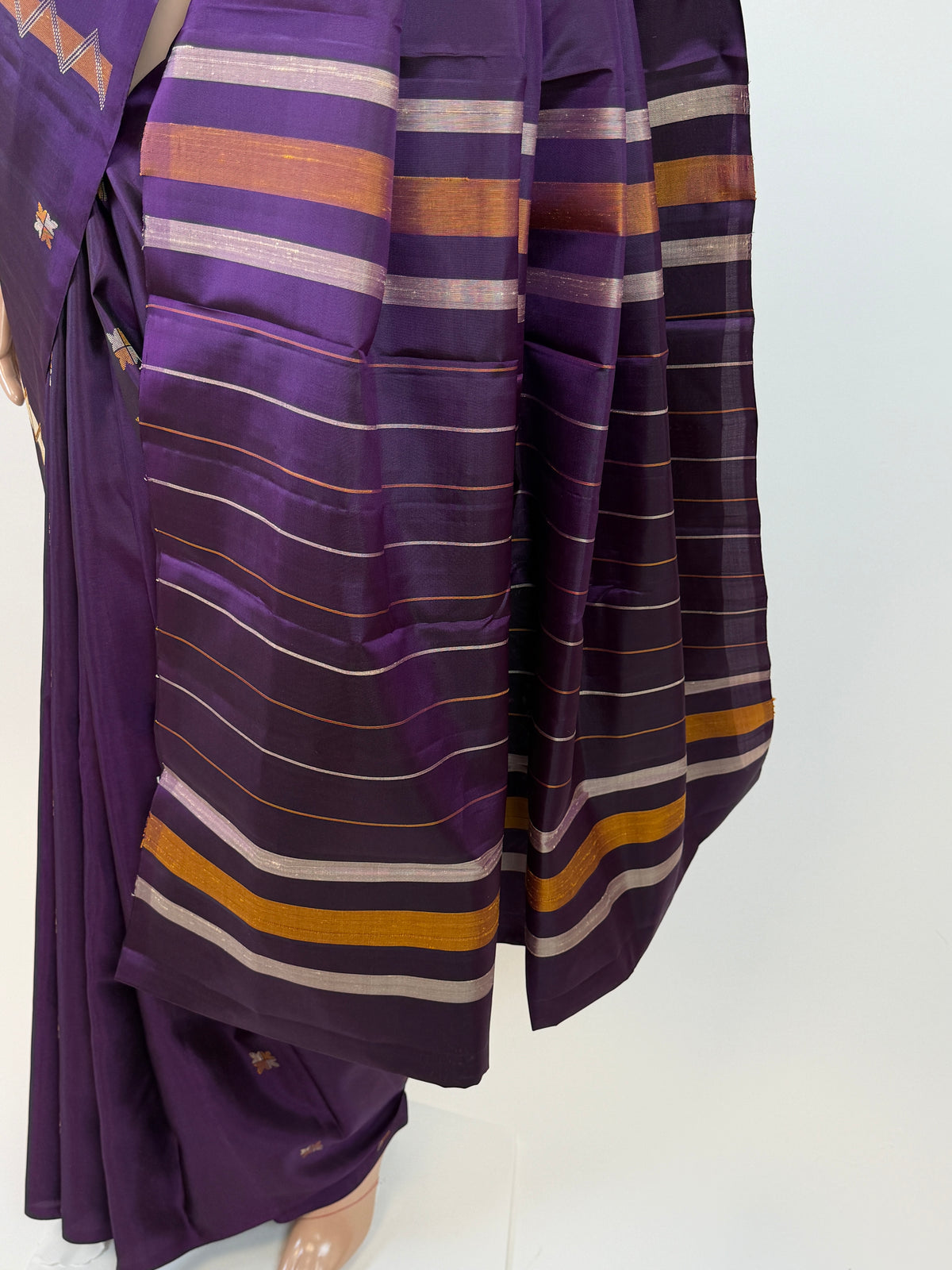 am202017 - pallu image