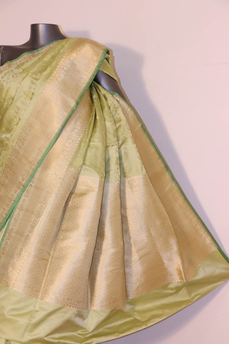 Exclusive Satin Tanchoi Jamawar Silk Saree-Master Weaves AI213914