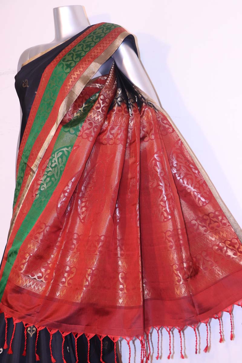 Designer Black Handloom Soft Silk Saree AH200130