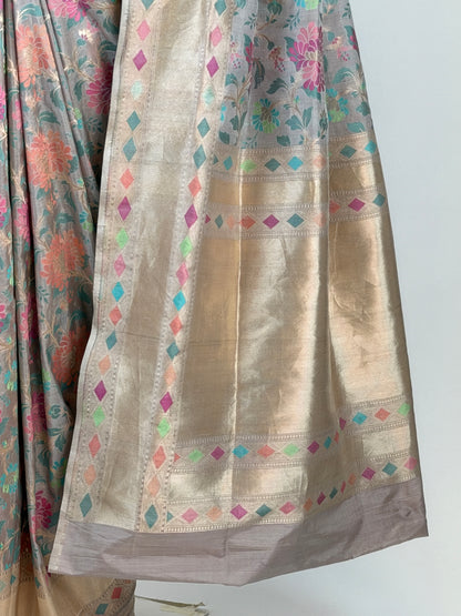 AK206113 - Pallu Image