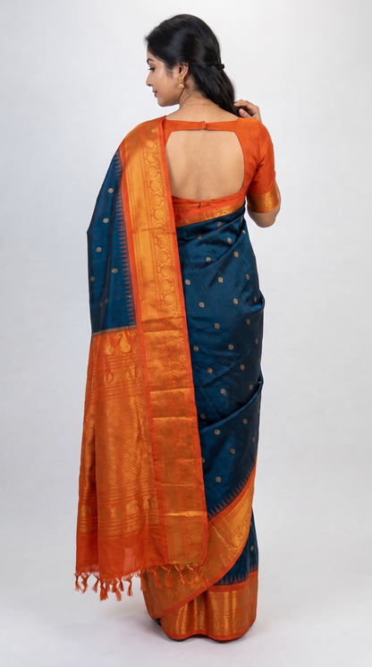 AM202740 - Back View