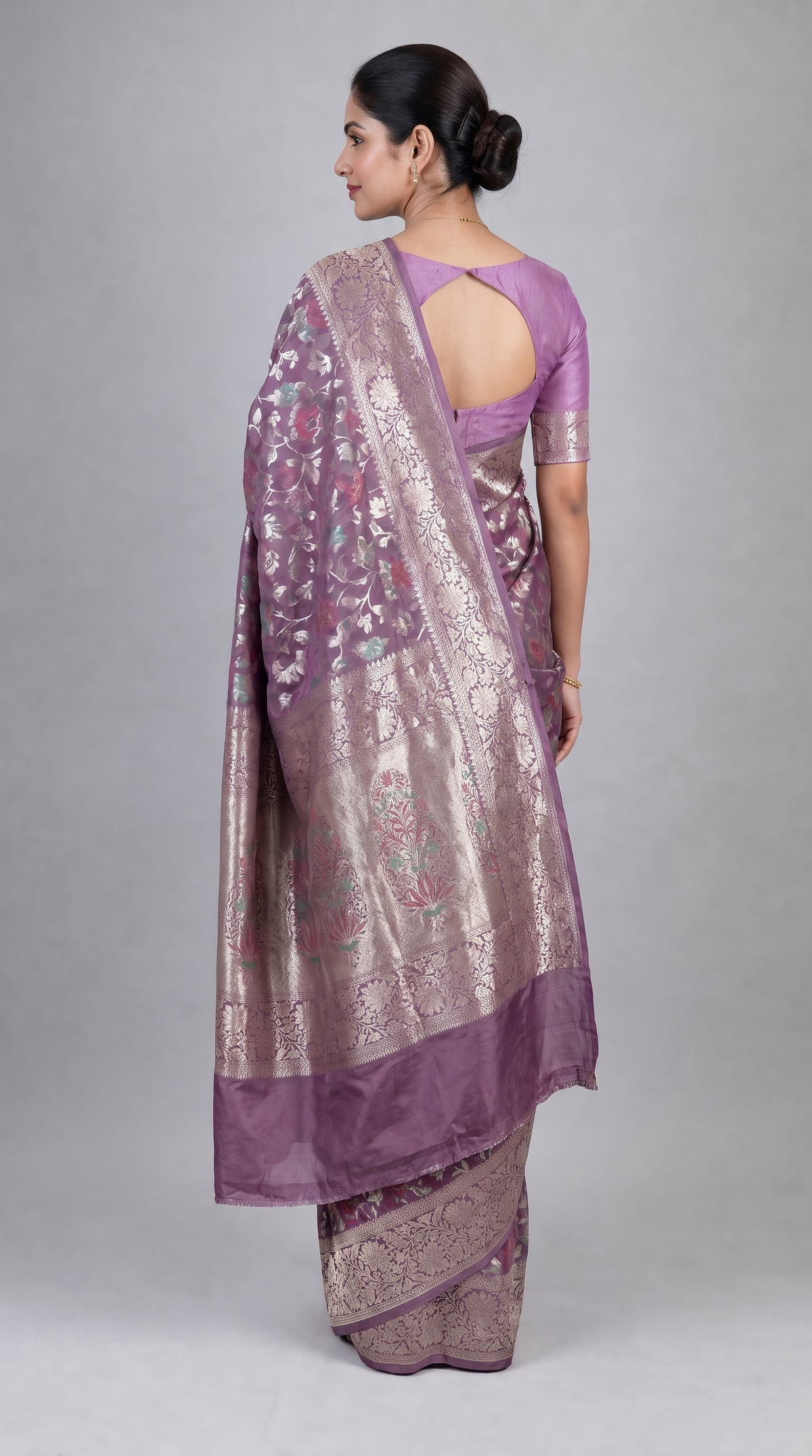 al206223 - back view