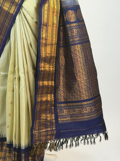 AM201020 - Pallu Image