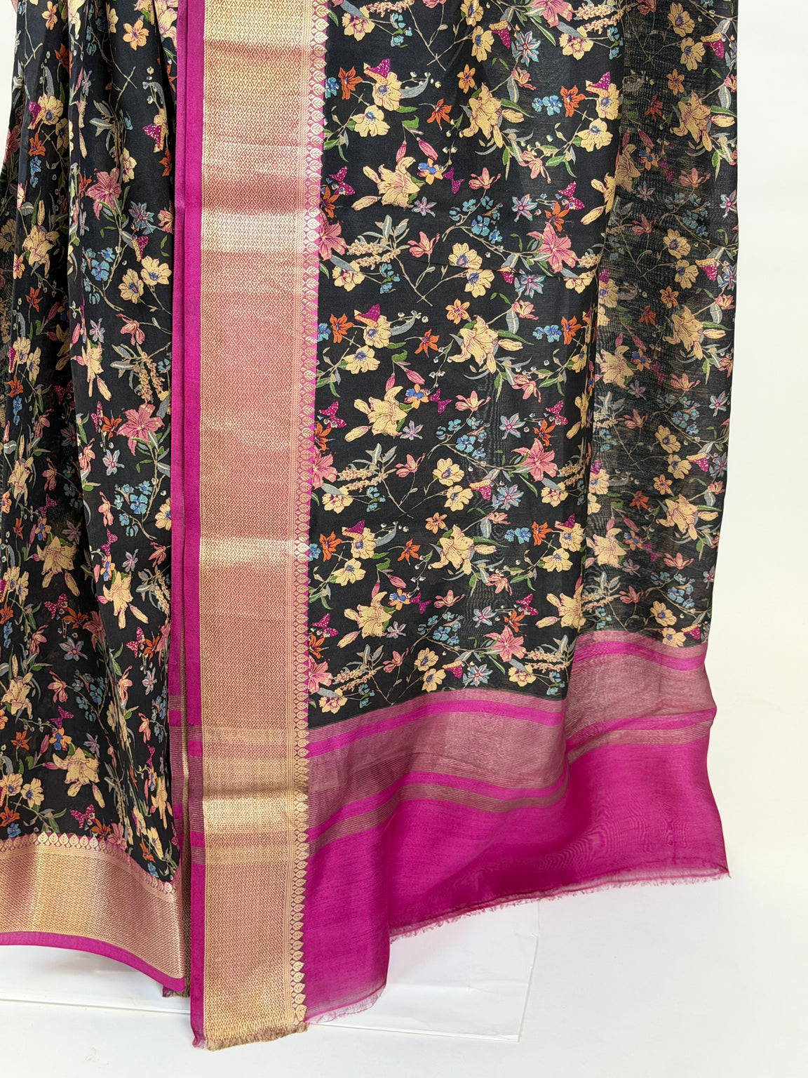 AM203612 - Pallu Image