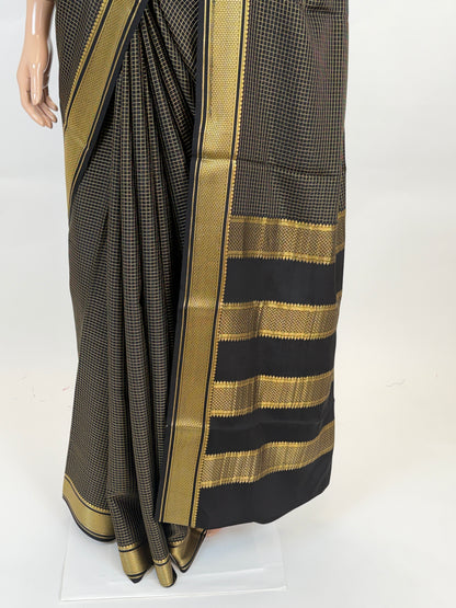 AM200953 - Pallu Image
