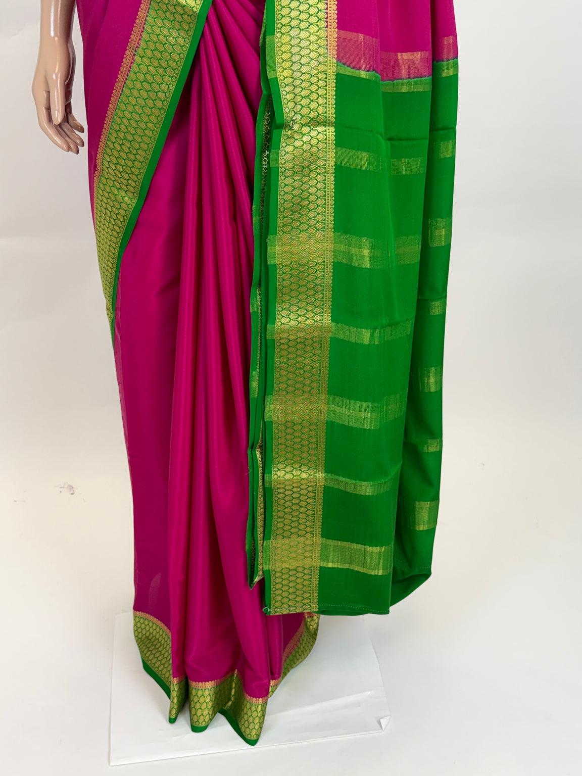 AM201480 - Pallu Image