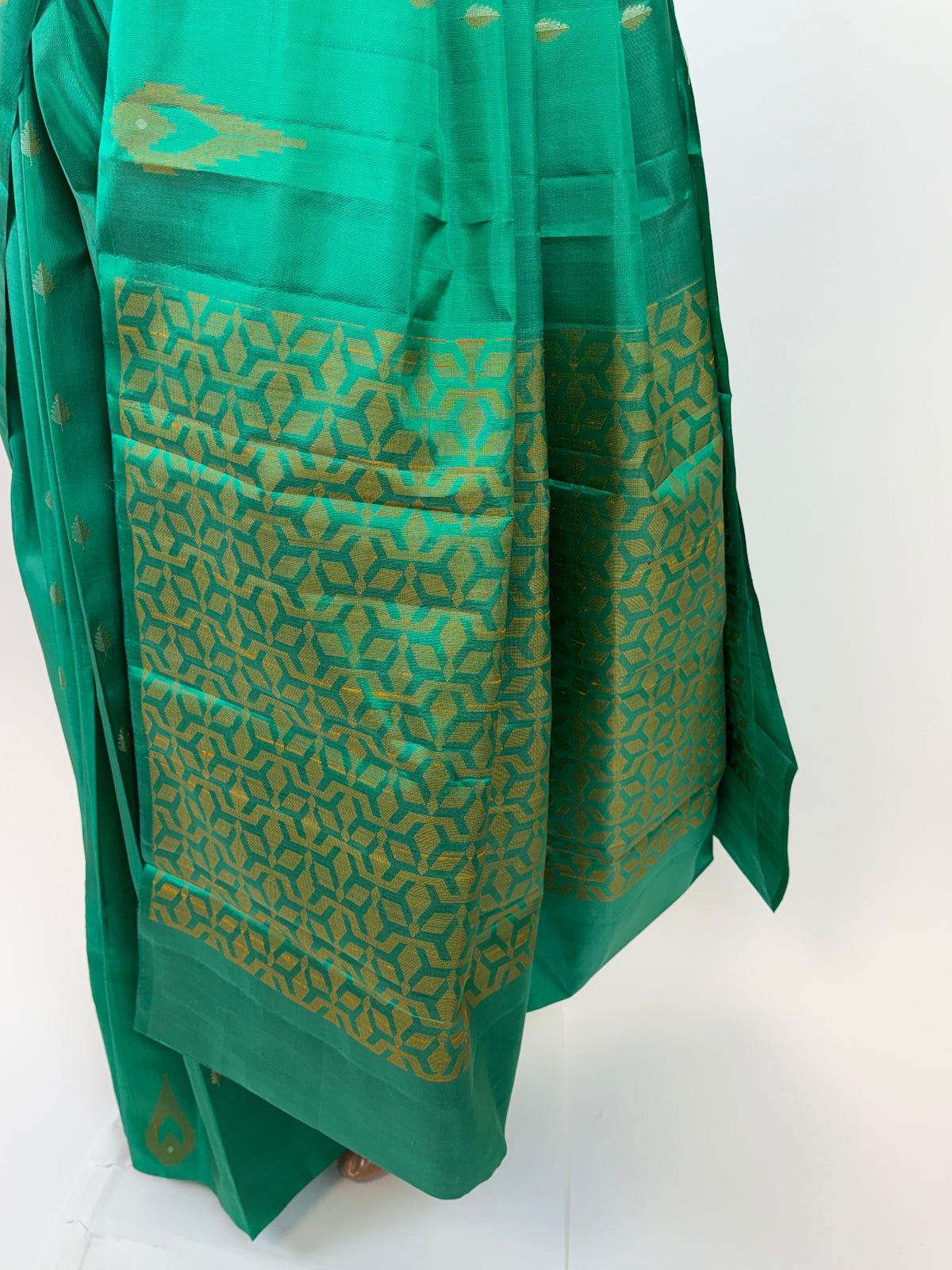 am202016 - pallu image