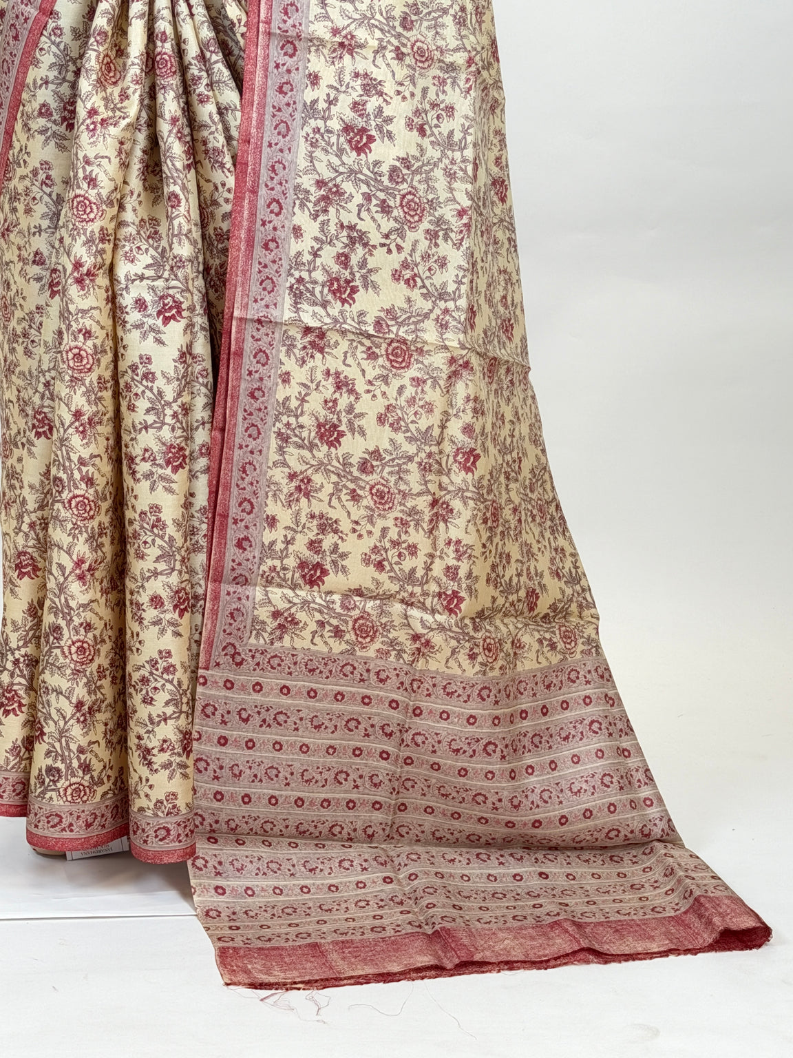 AM204459 - Pallu Image