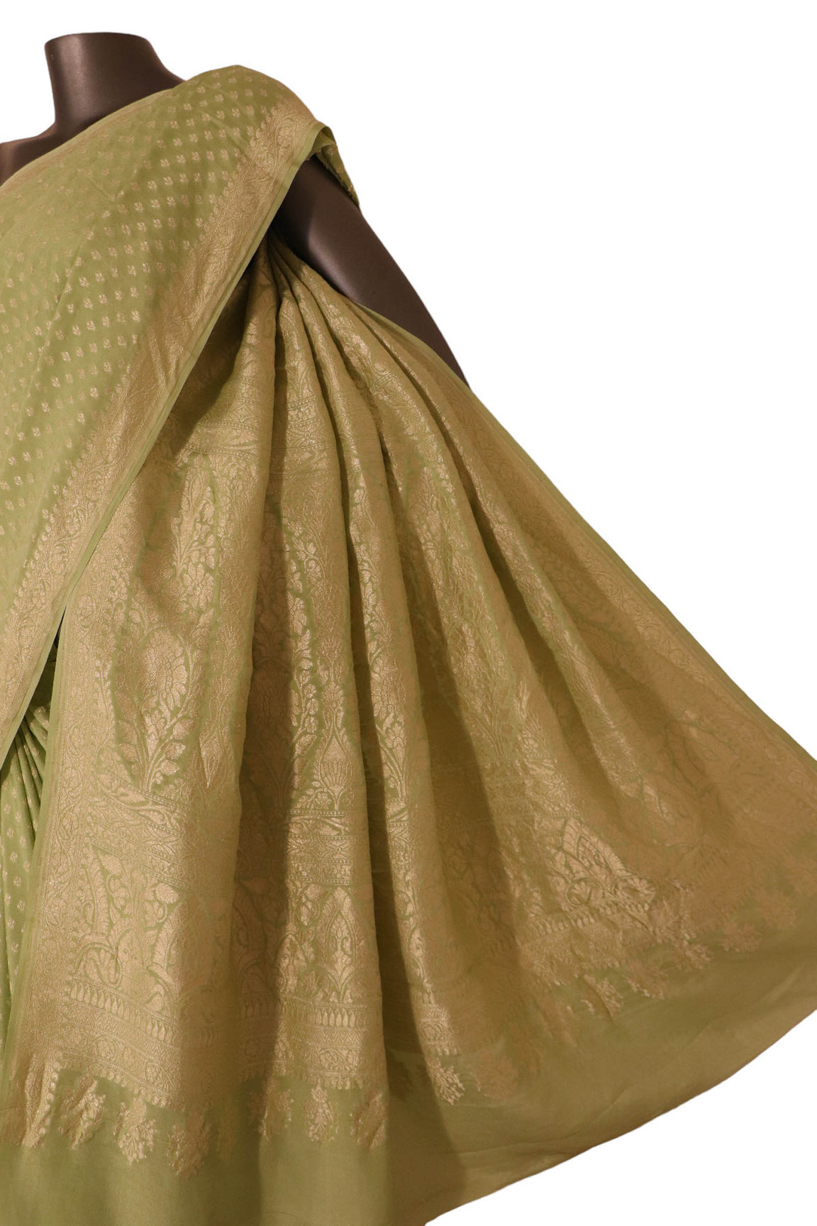 Exclusive Grand Banarasi Crepe Silk Saree AK201602