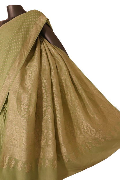 Exclusive Grand Banarasi Crepe Silk Saree AK201602