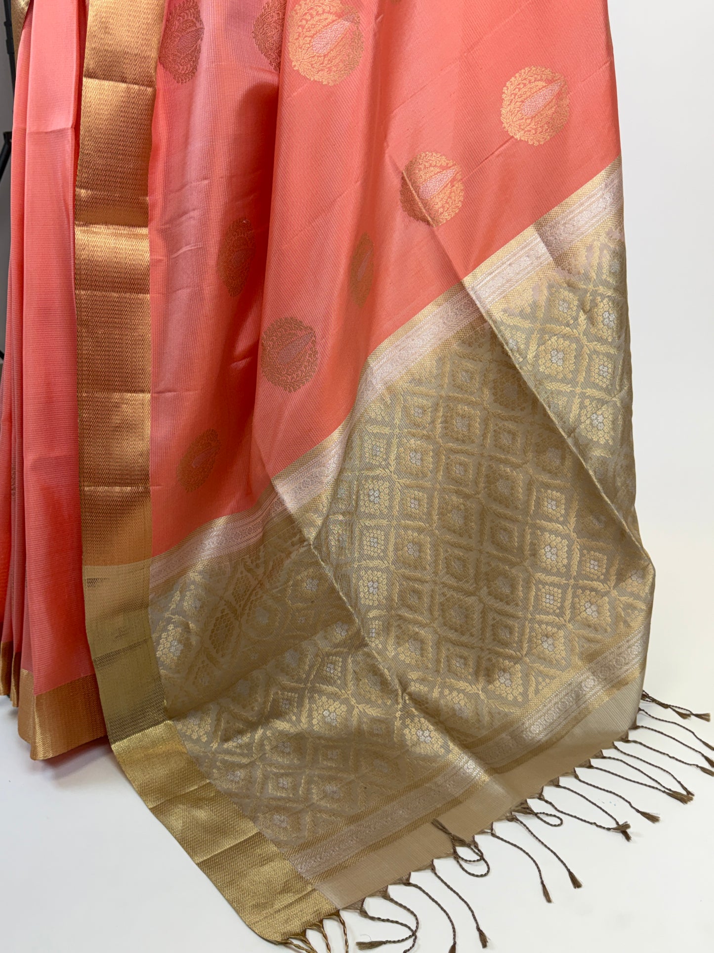 am202418 - pallu image