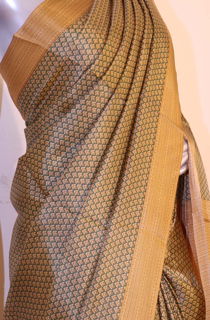 Classic Finest Quality Pure Printed Silk Saree AI209843