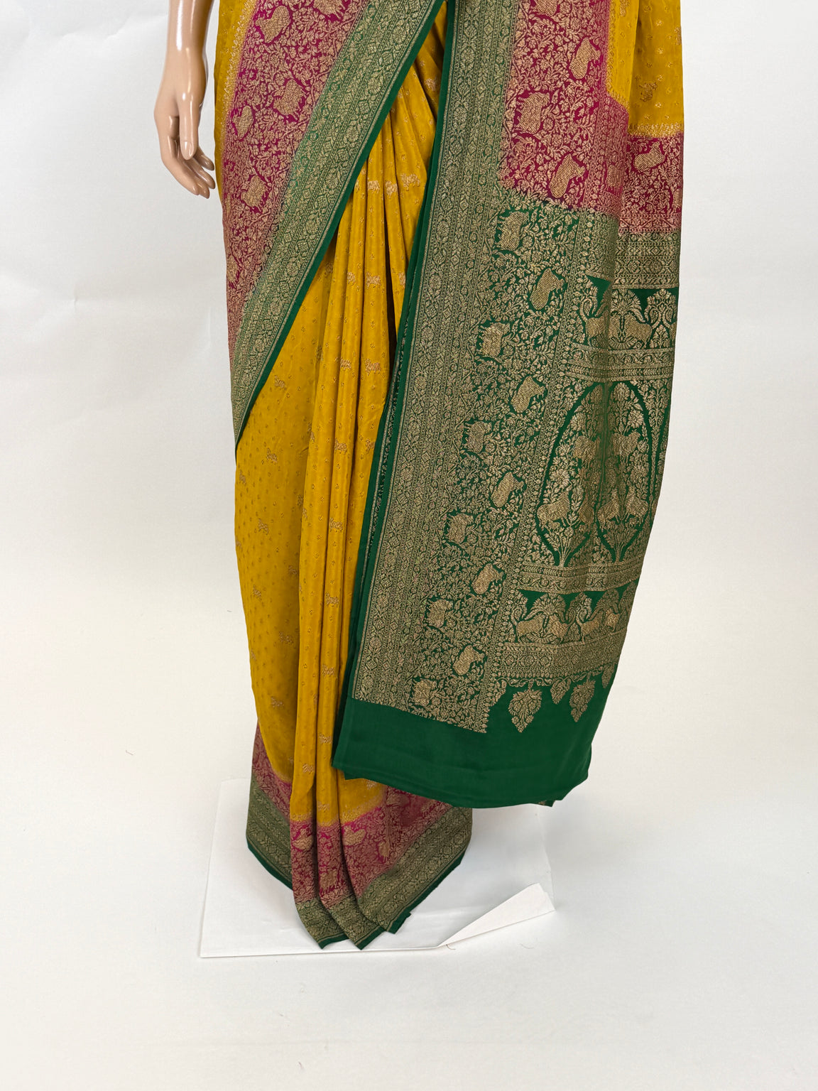 AM203360 - Pallu Image