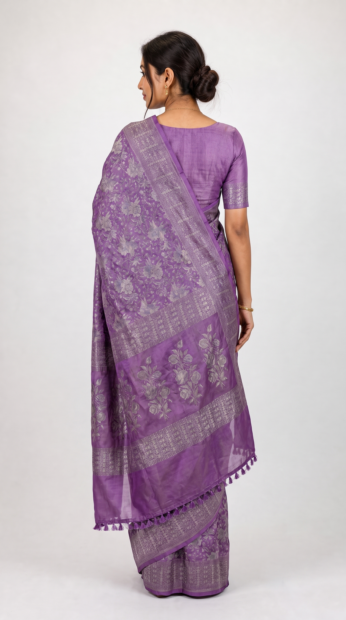 ak206148 - back view