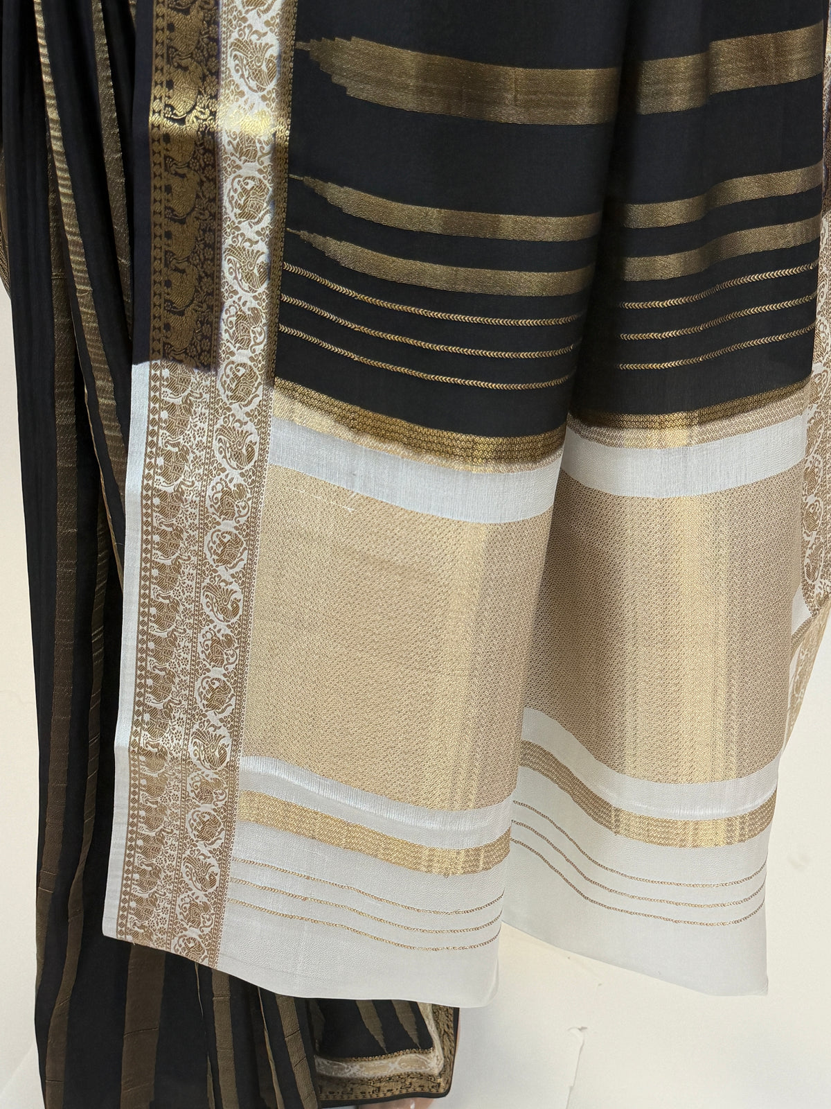 am200343 - pallu image