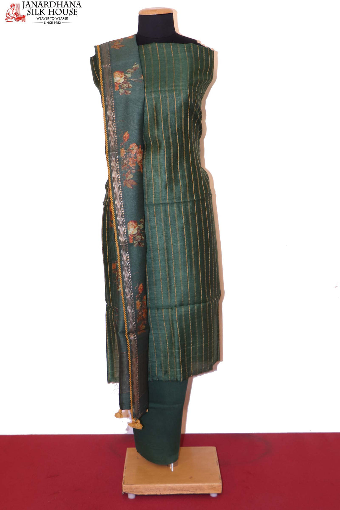 AI207693 Full Suit Image