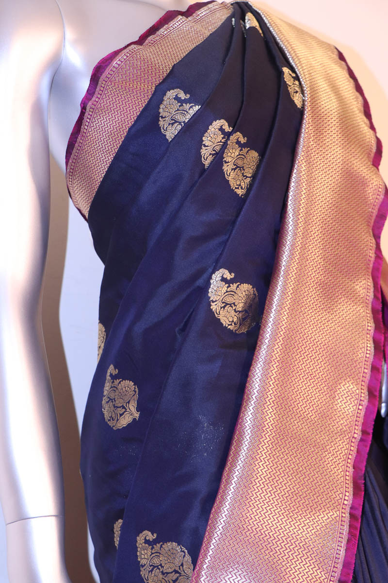 Designer Grand Mango Zari Butta Handloom Banarasi Silk Saree AF201611