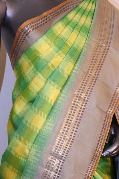 Checks &amp; Contrast Classic Kanchipuram Silk Saree  AJ200203