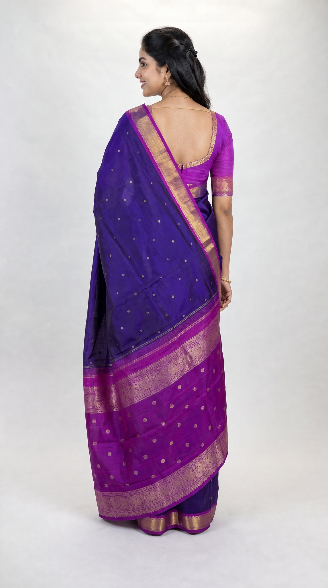 AL211173 - Back View