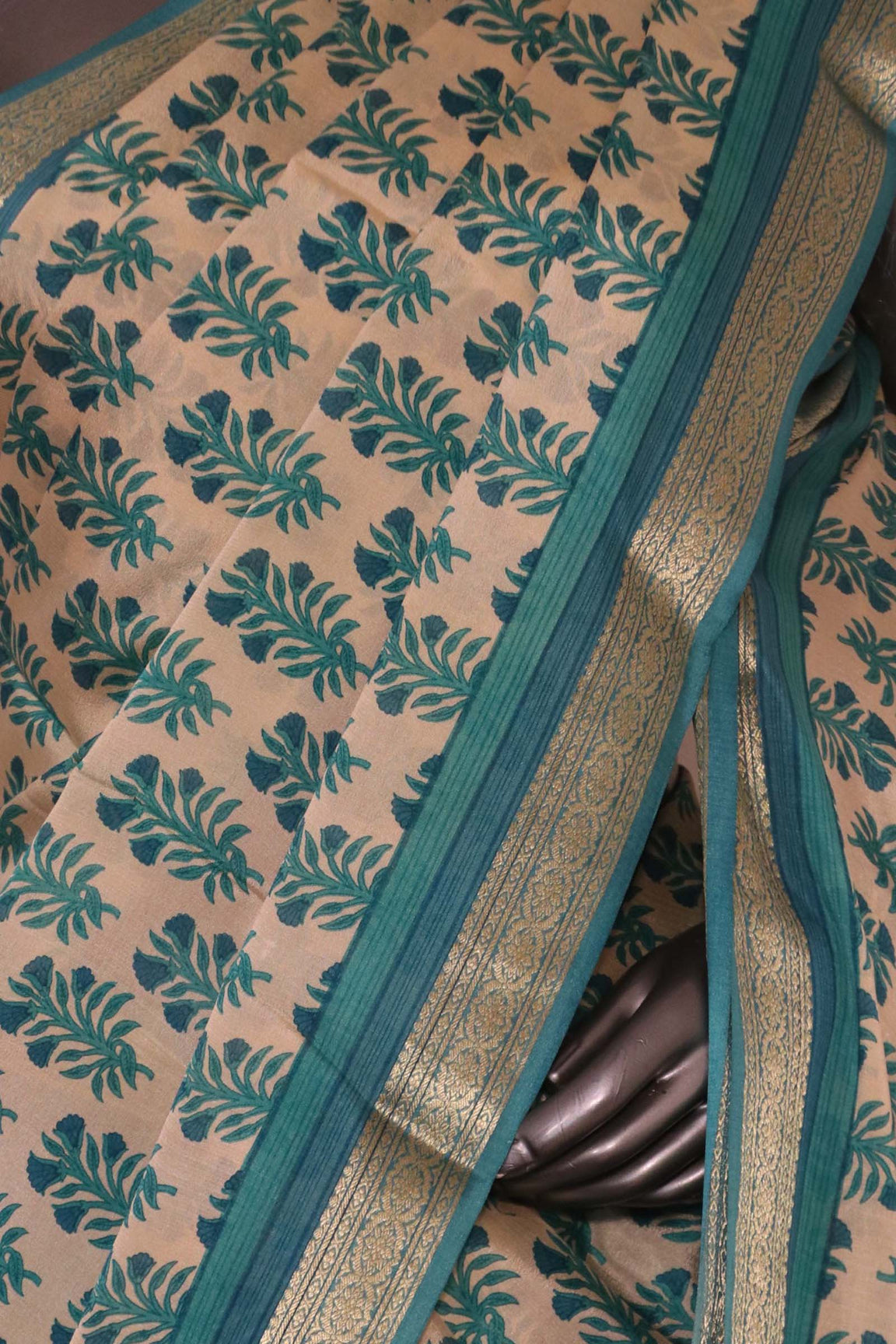 Pure Floral Zari Crepe Silk Saree AL206155
