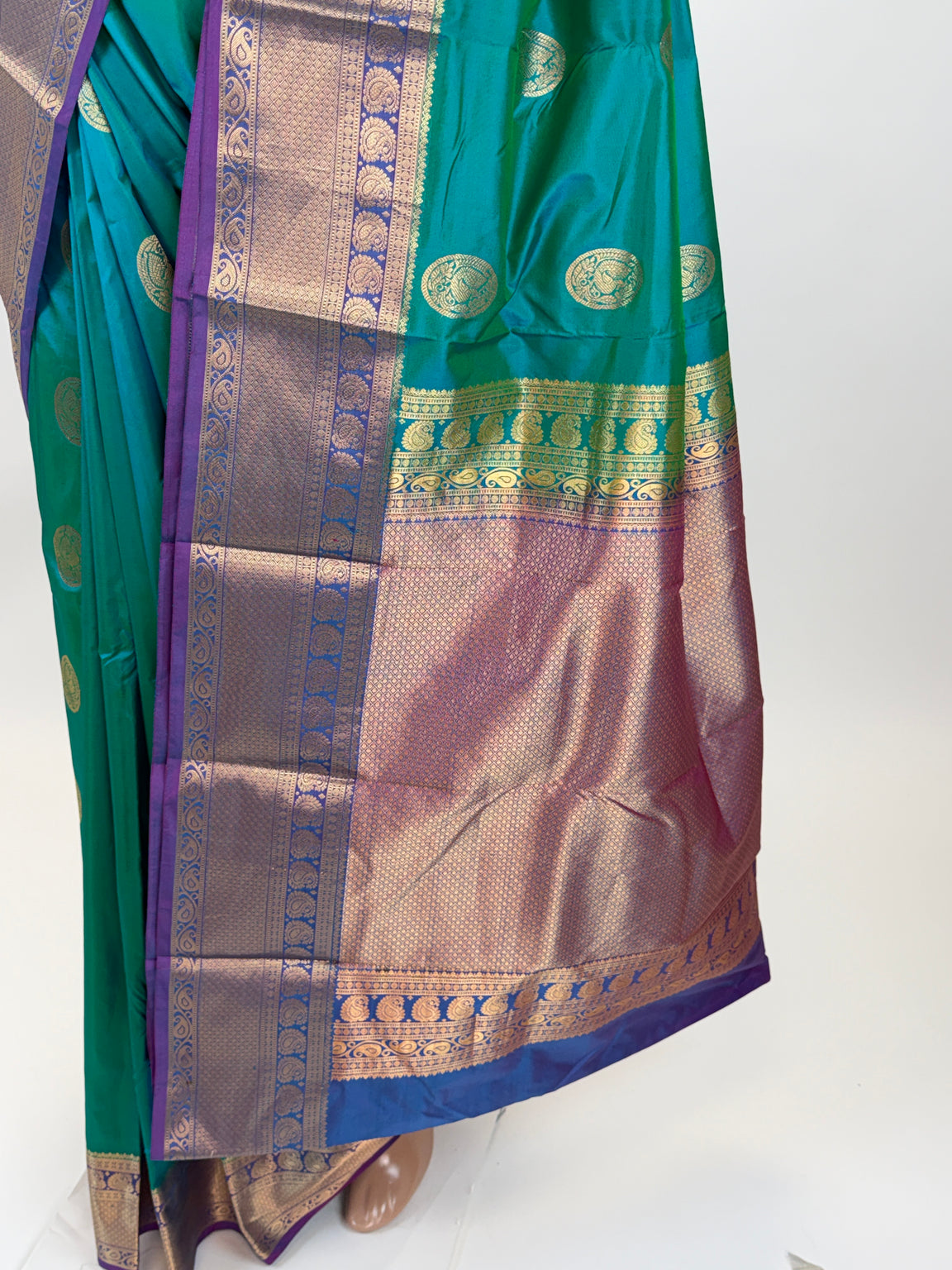 AJ208244 - Pallu Image