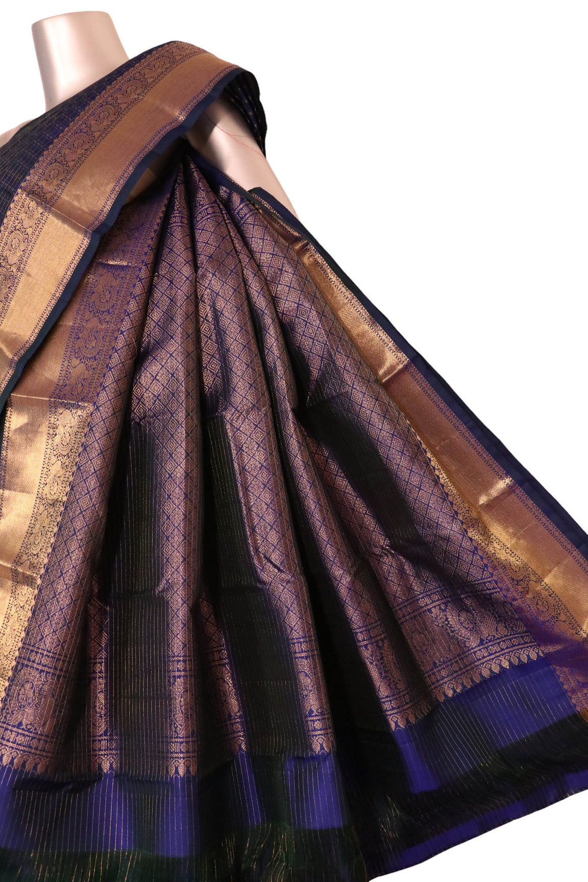 Pure Handloom Zari Checks Butta Kanjeevaram Silk Saree AJ212794