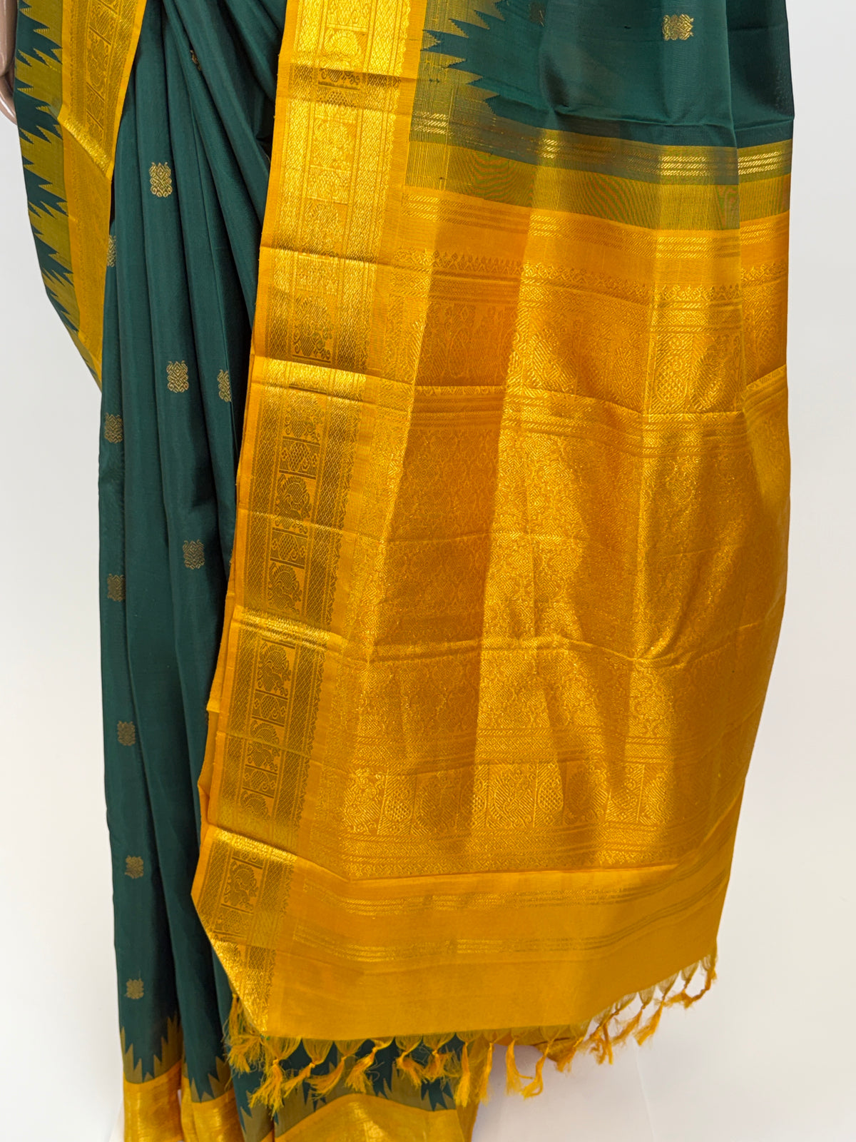 al213617 - pallu image