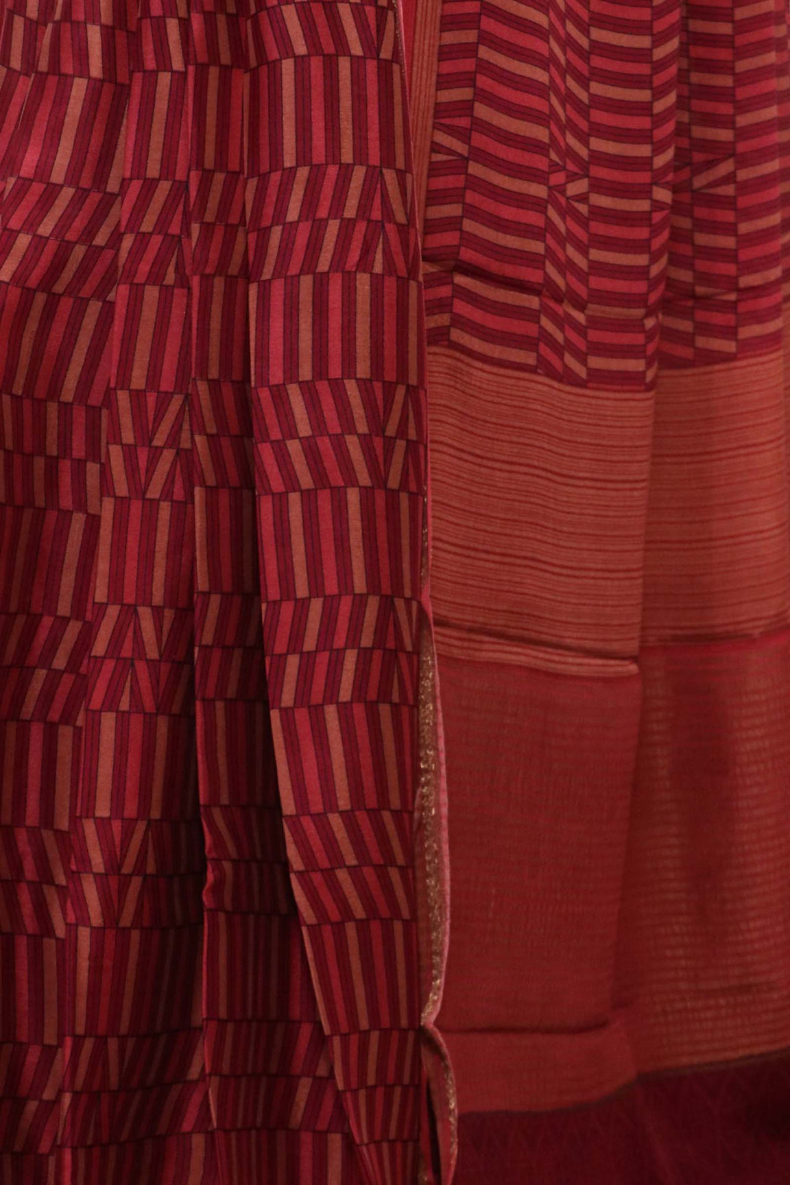Pure Floral Zari Crepe Silk Saree AL206171