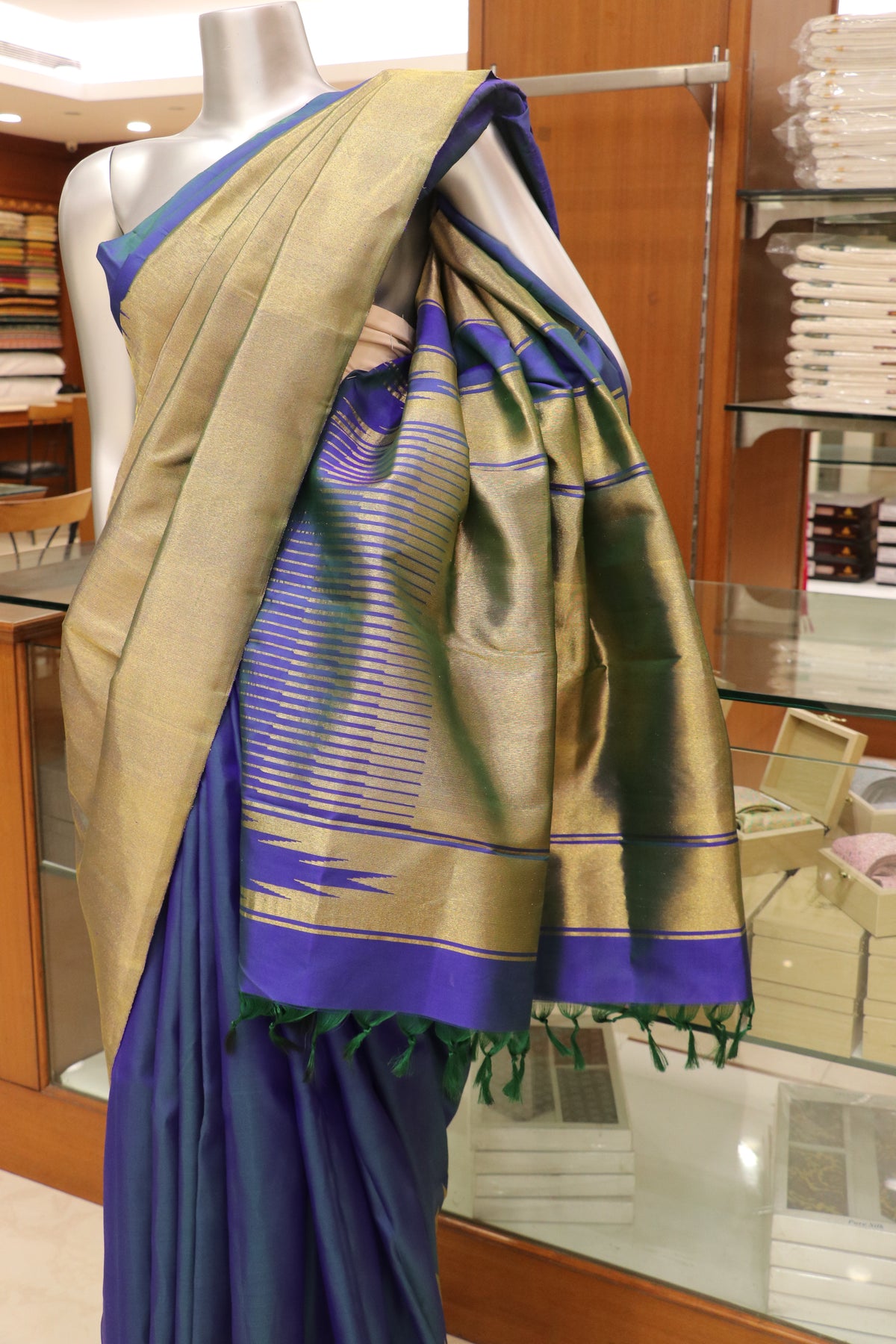 am200049 - pallu image