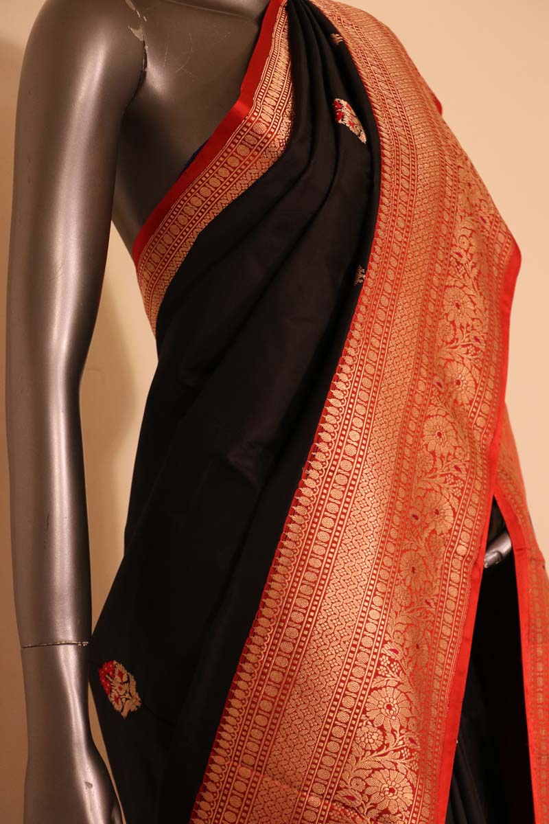 Exclusive Meenakari Banarasi Silk Saree AH204775