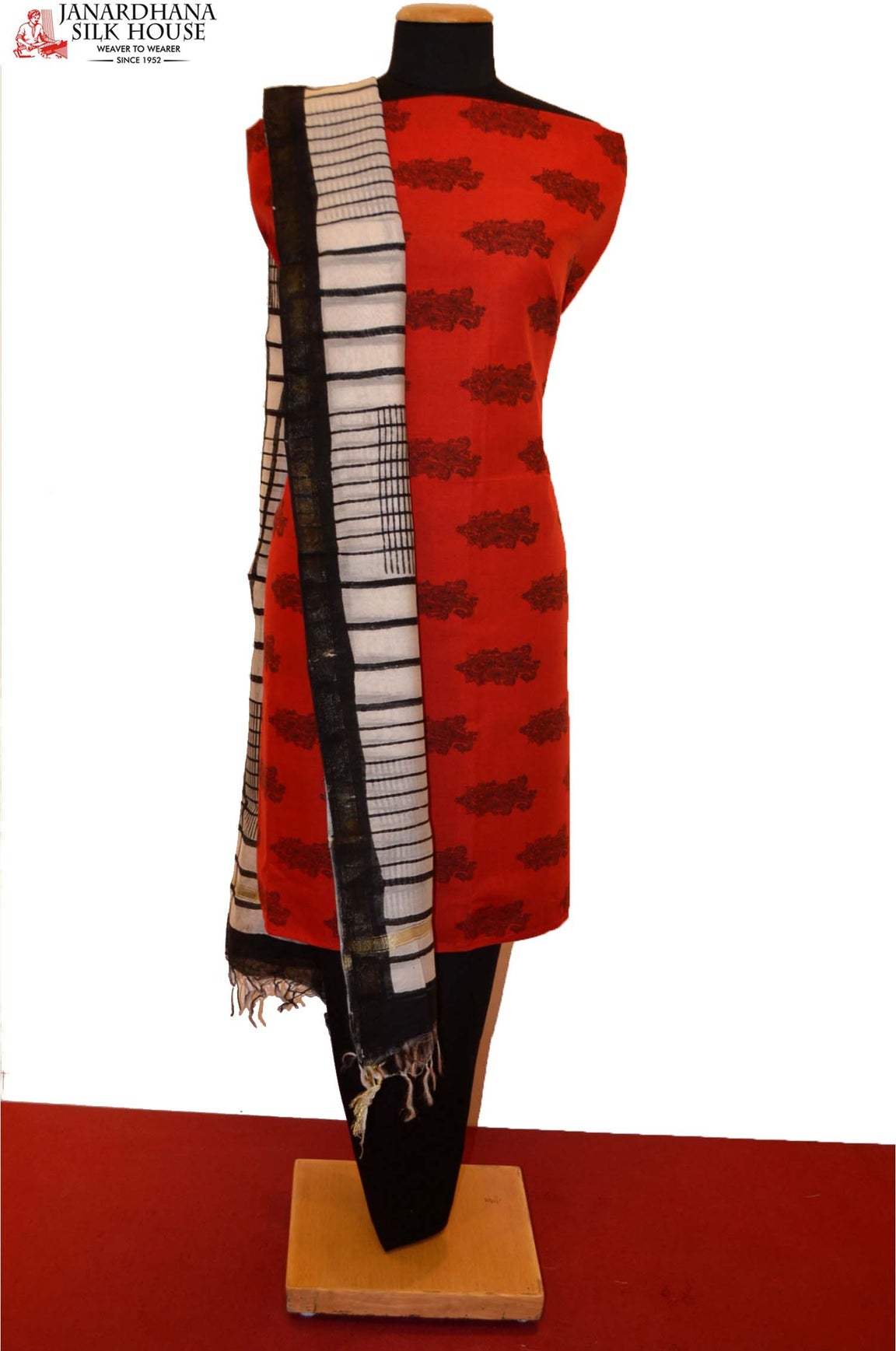 Exclusive Printed Pure Cotton Suit AE205885