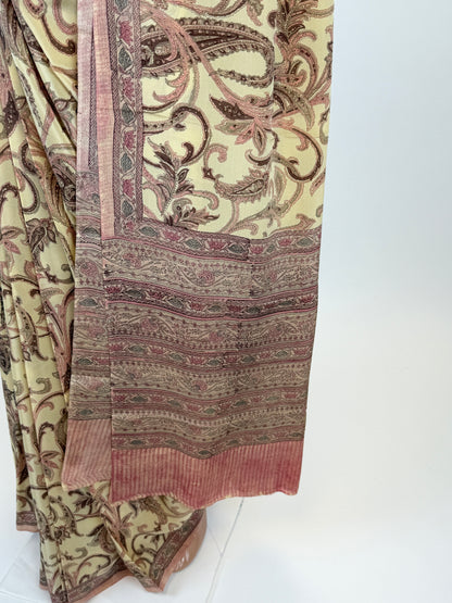 AM201861 - Pallu Image