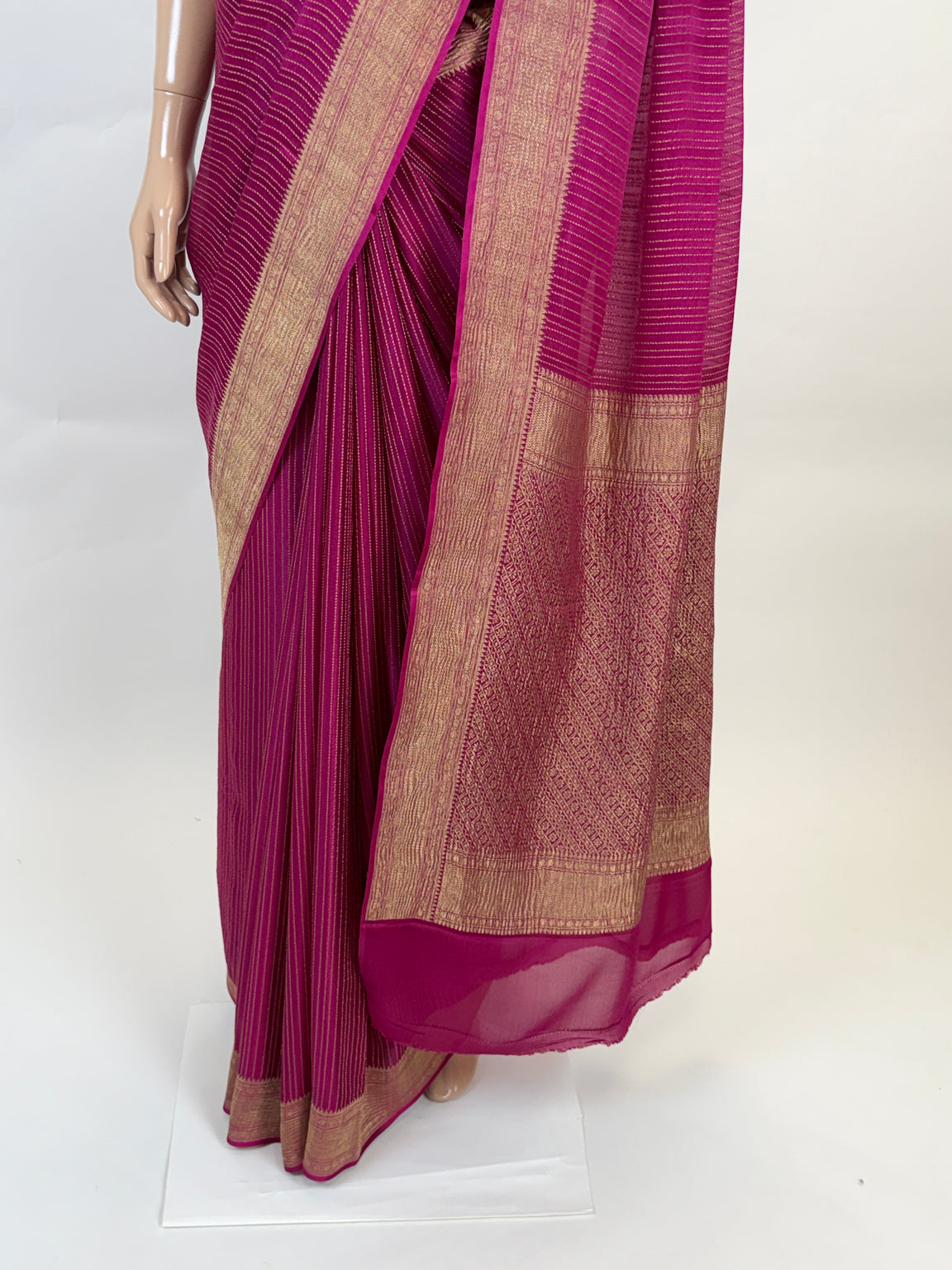 AM200649 - Pallu Image