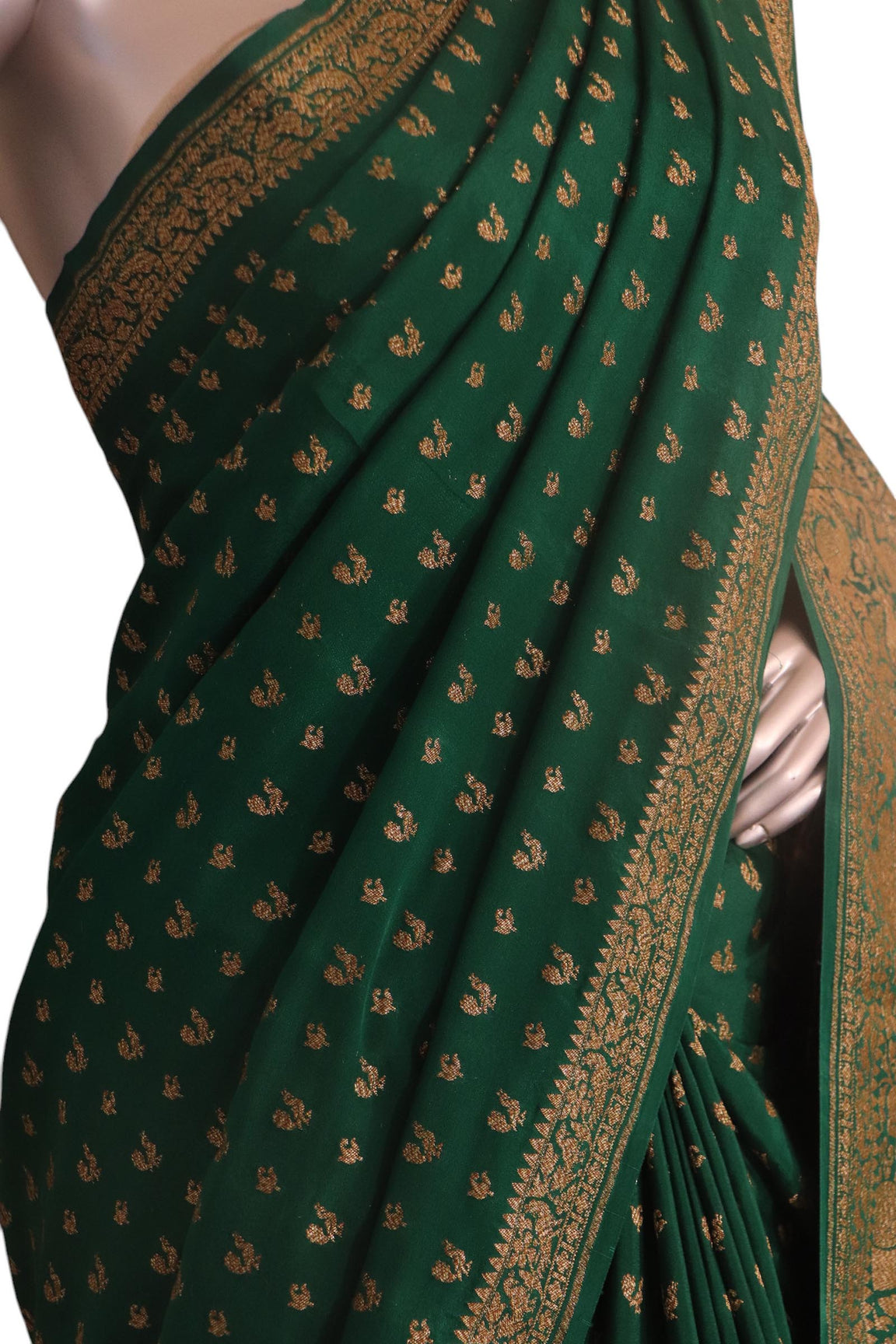 Pure Handloom Zari Butta Banarasi Crepe Silk Saree AK208258