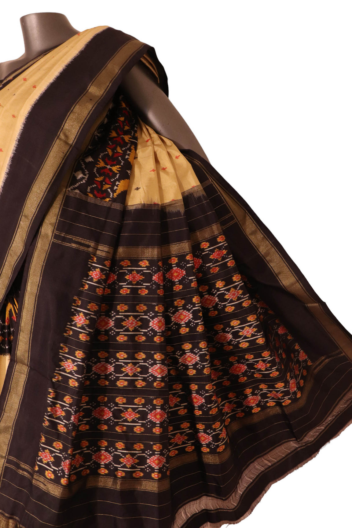 Exclusive Handloom Ikat Patola Silk Saree AK201129