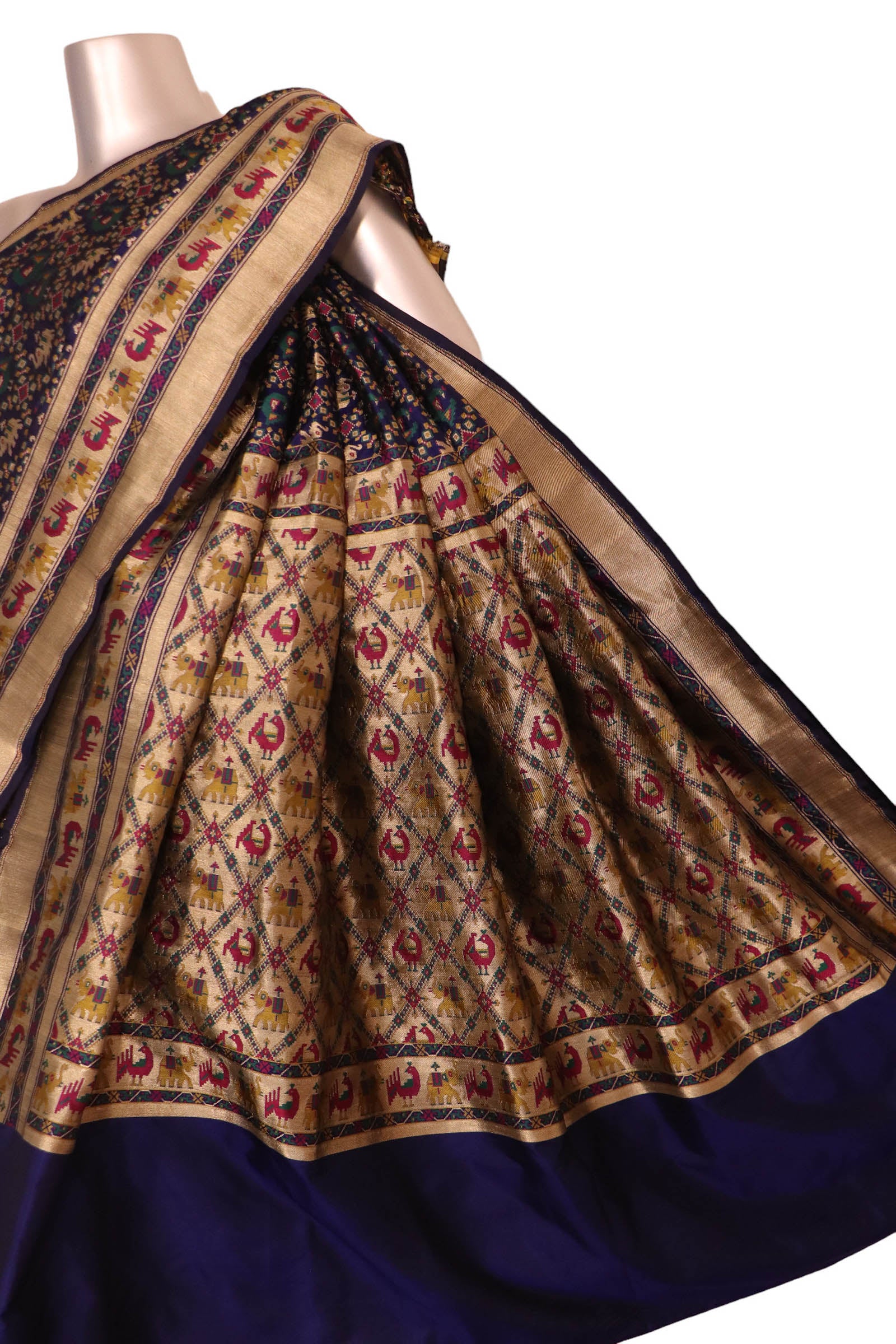 Handloom Exclusive Meenakari Banarasi Silk Saree AK202420
