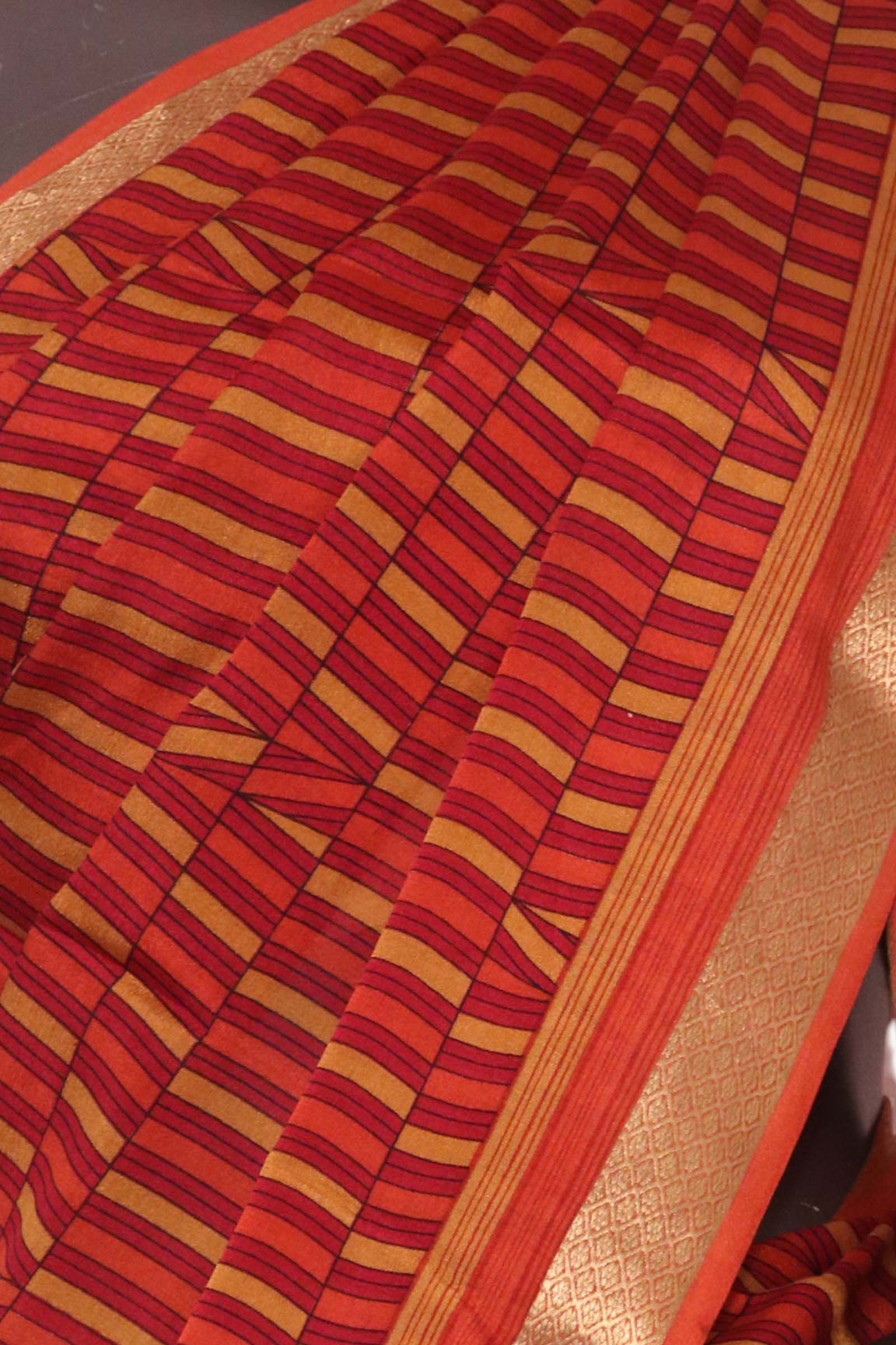 Pure Floral Zari Crepe Silk Saree AL206142