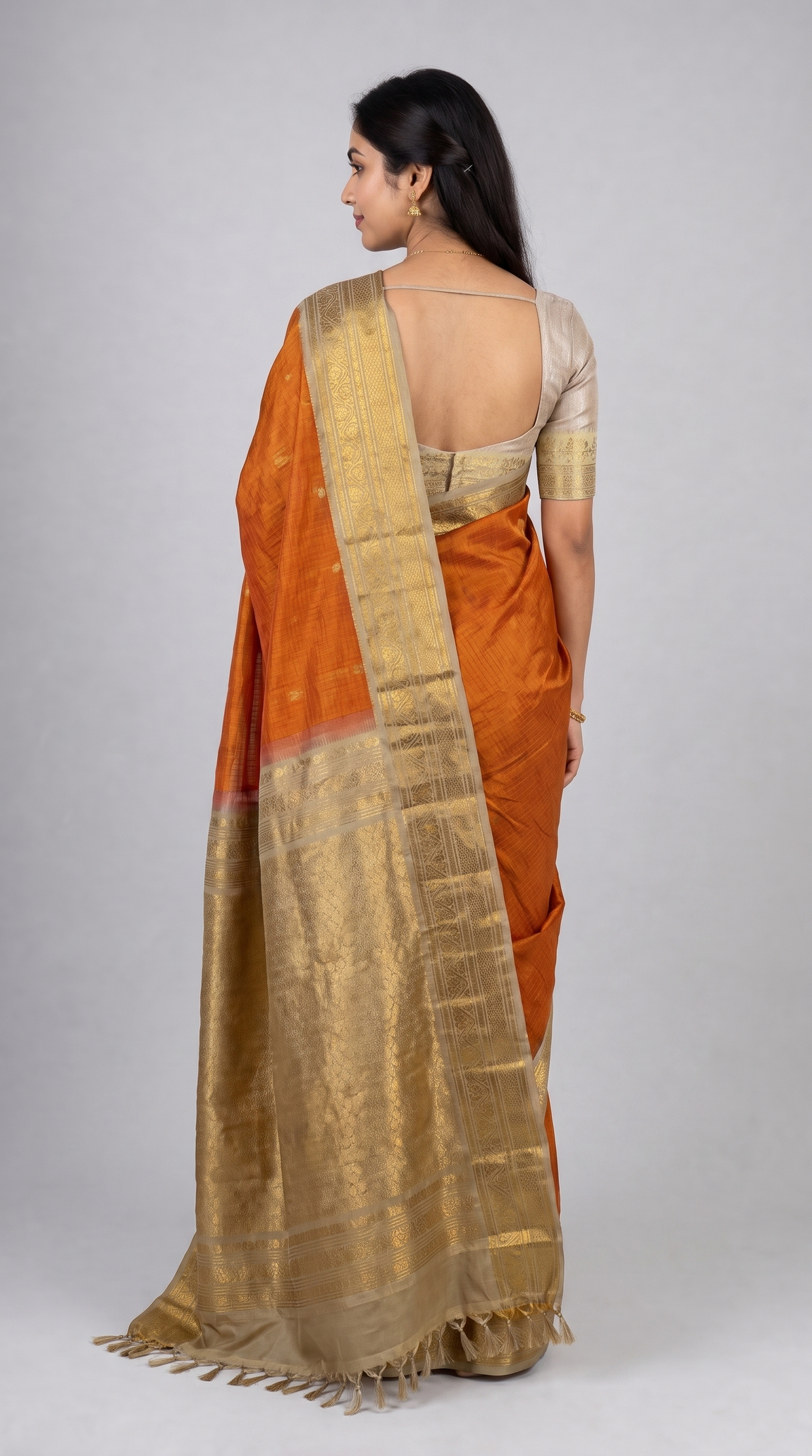 AM201021 - Back View