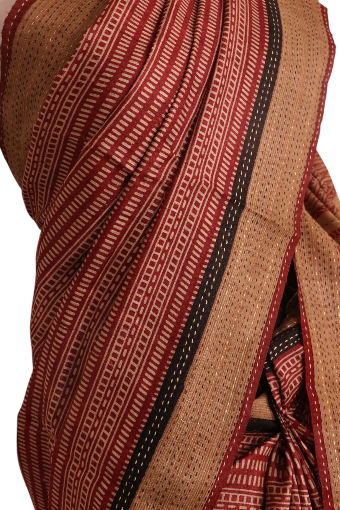 Pure Floral Zari Tussar Silk Saree AK208402