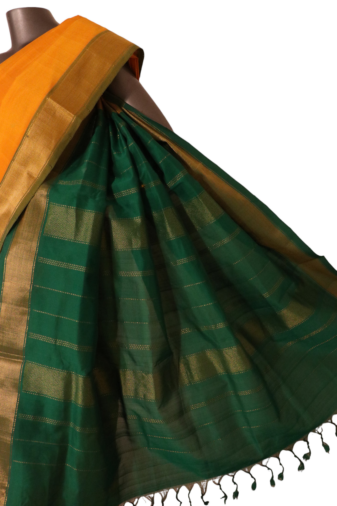 Traditional Handloom Pure Maheshwari Cotton AK200795
