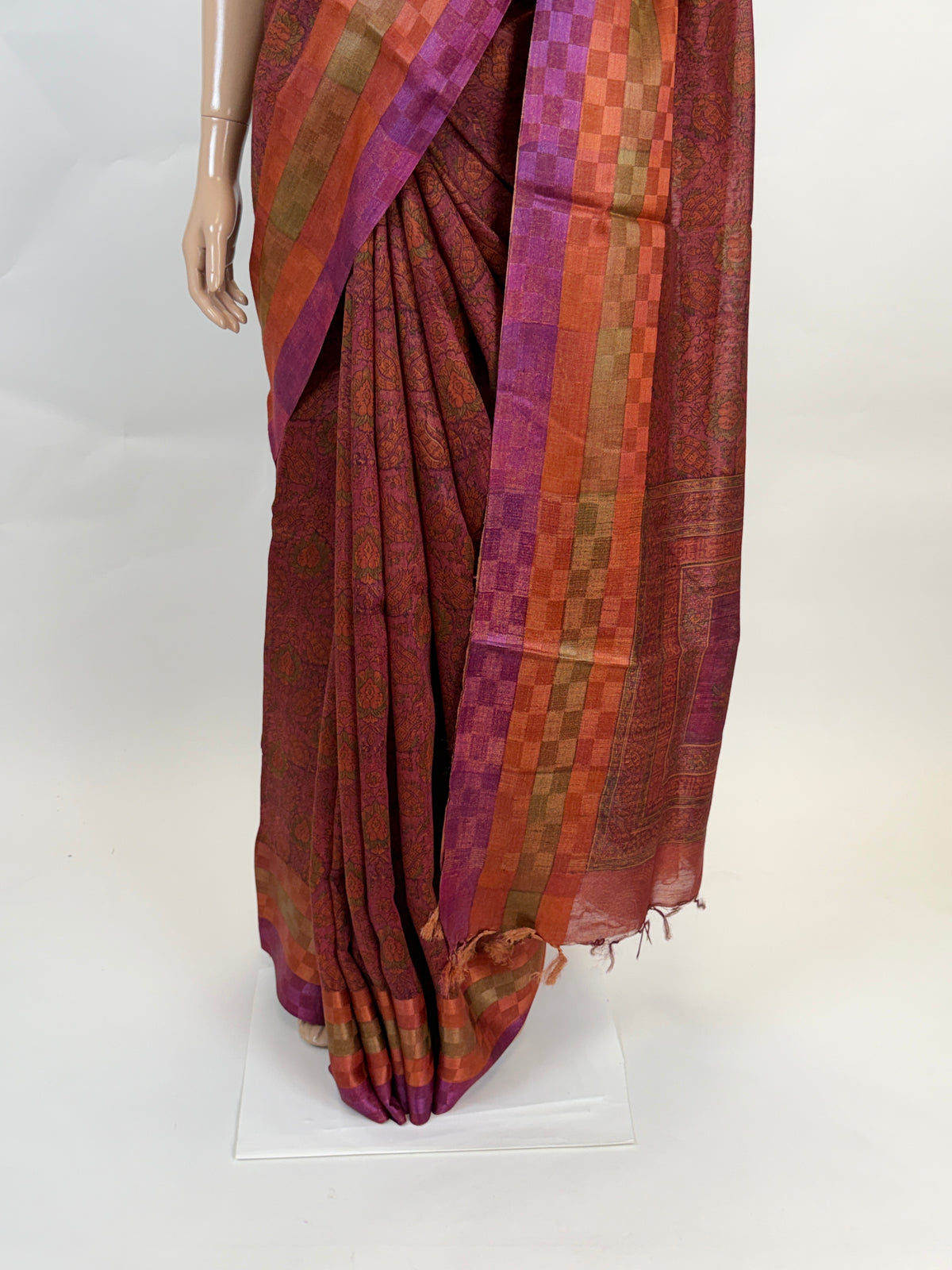 ak206825 - pallu image