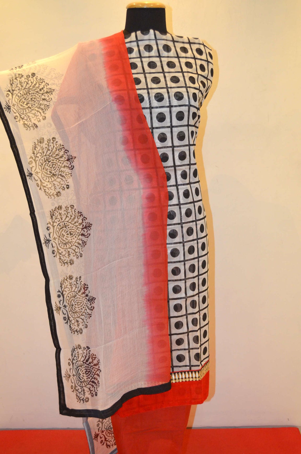 Party Wear Stylish Printed Cotton Suits With Chiffon Dupatta AA203918