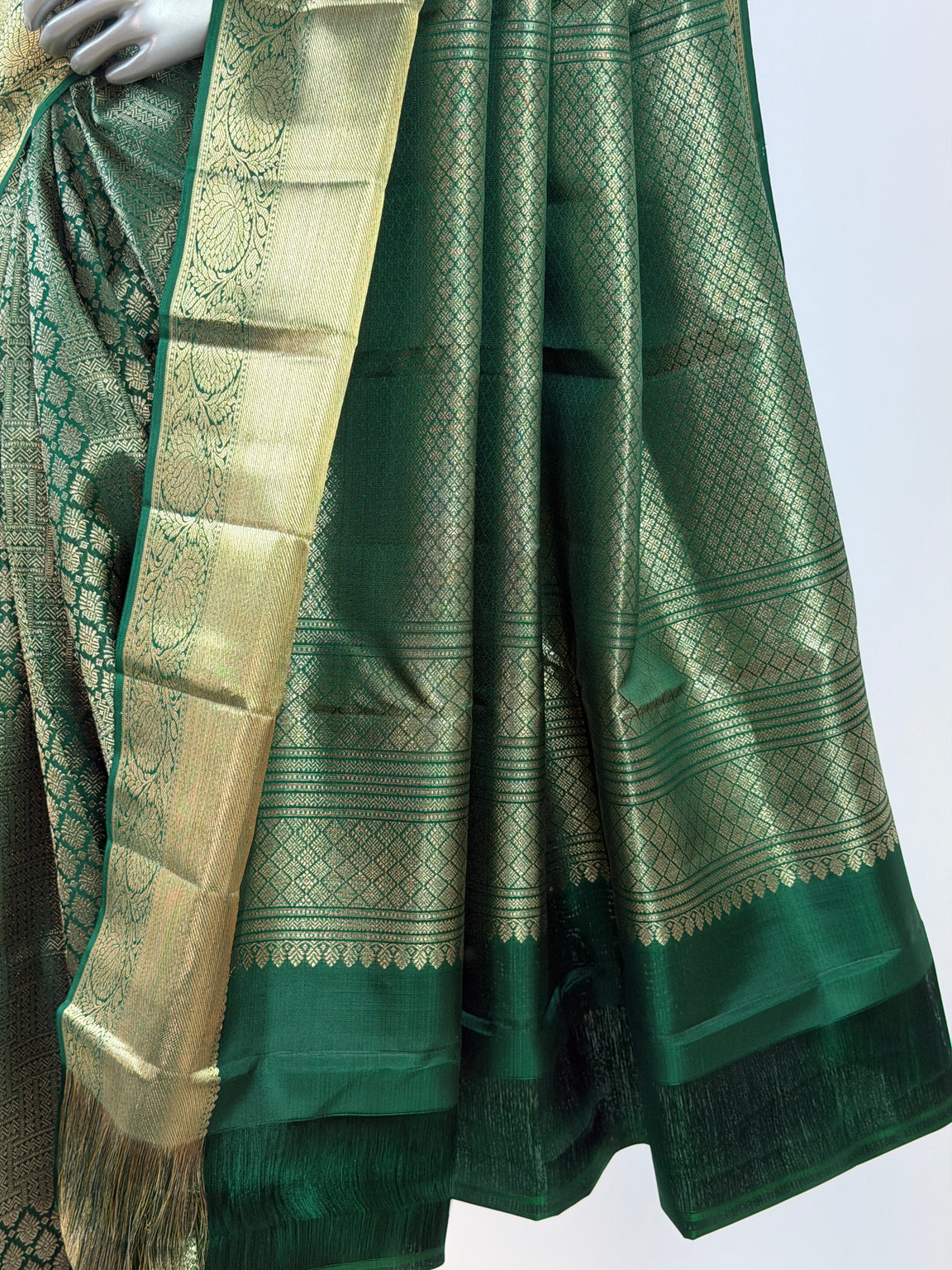 AM201670 - Pallu Image