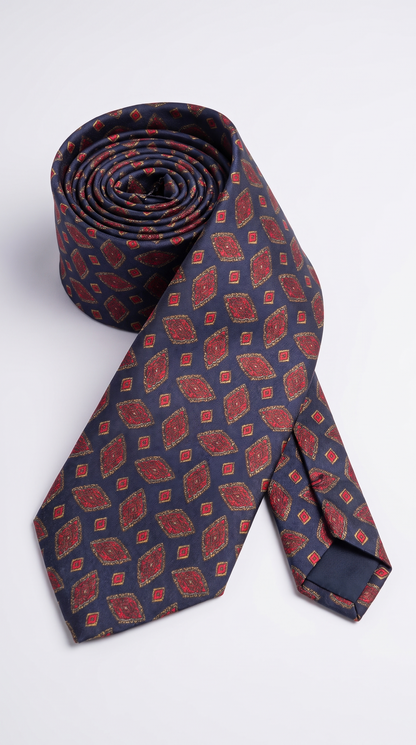 AM202139 - Rolled Tie Hero View