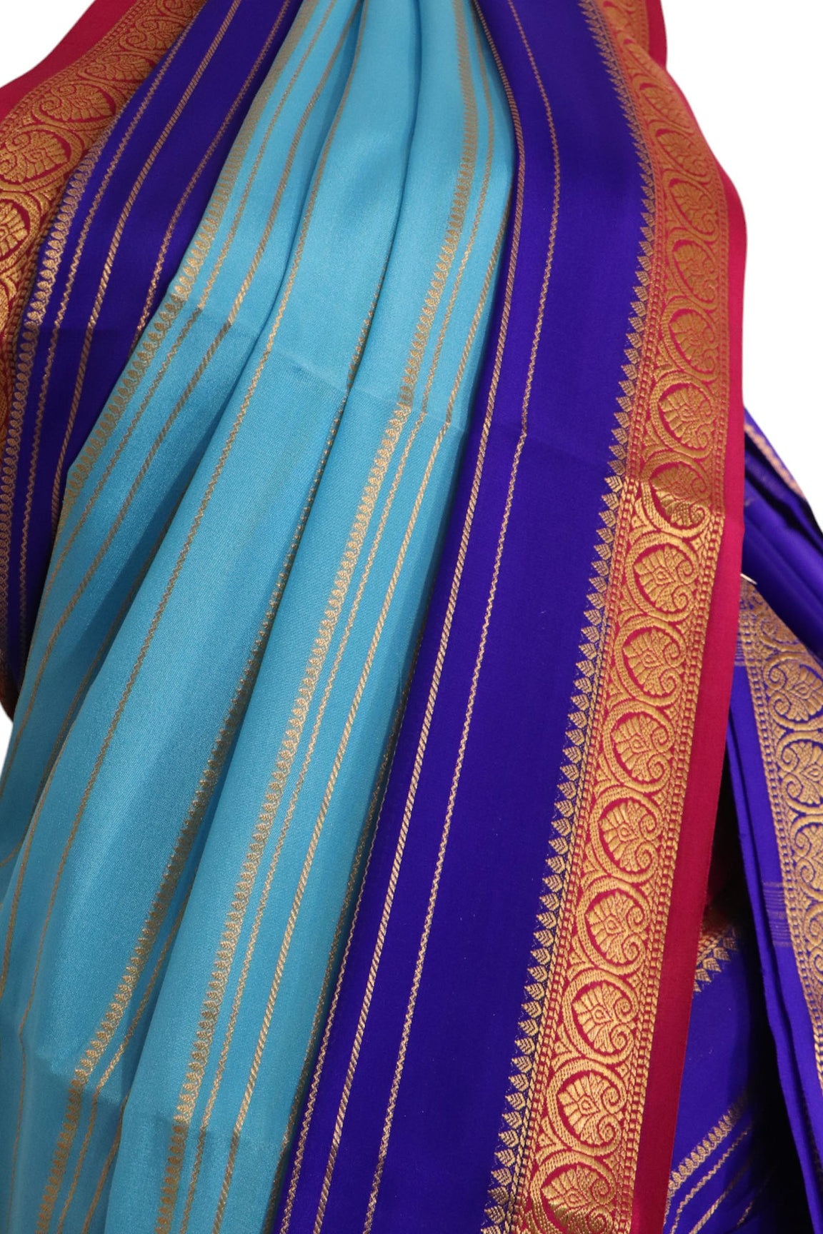 Pure Veldhari Zari Lines Mysore Crepe Silk Saree AK210569