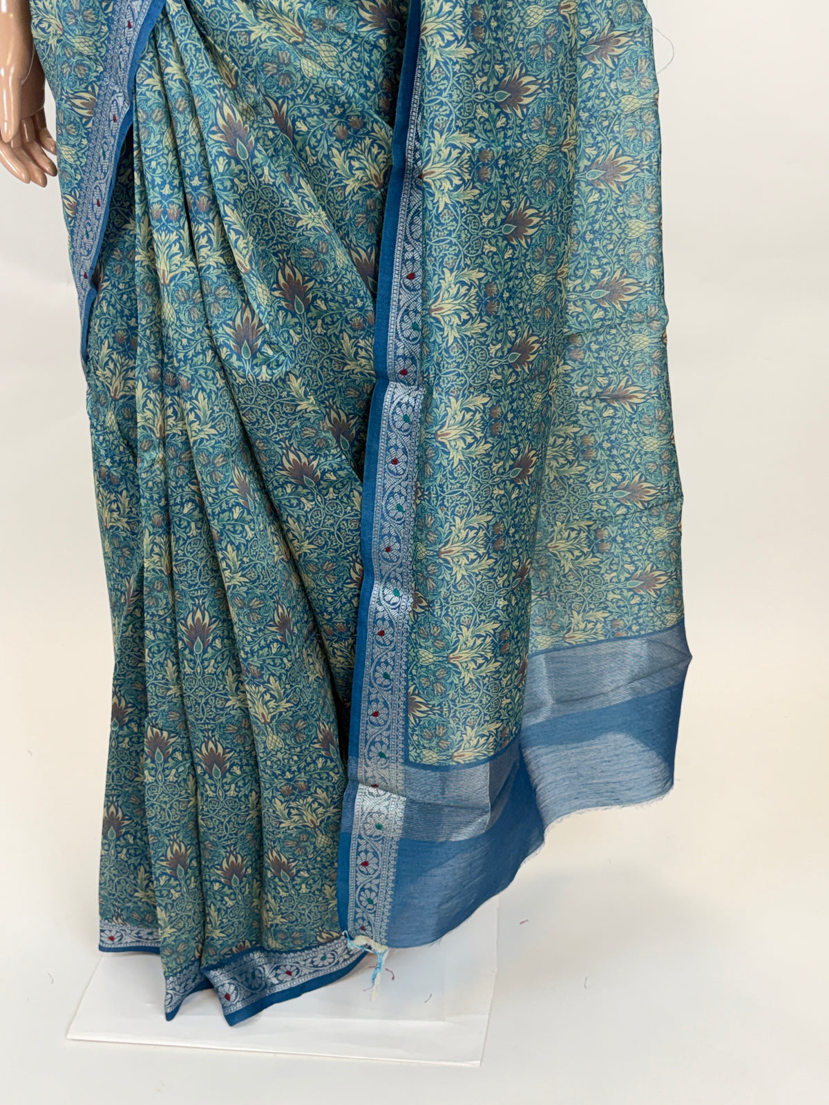 ak204322 - pallu image