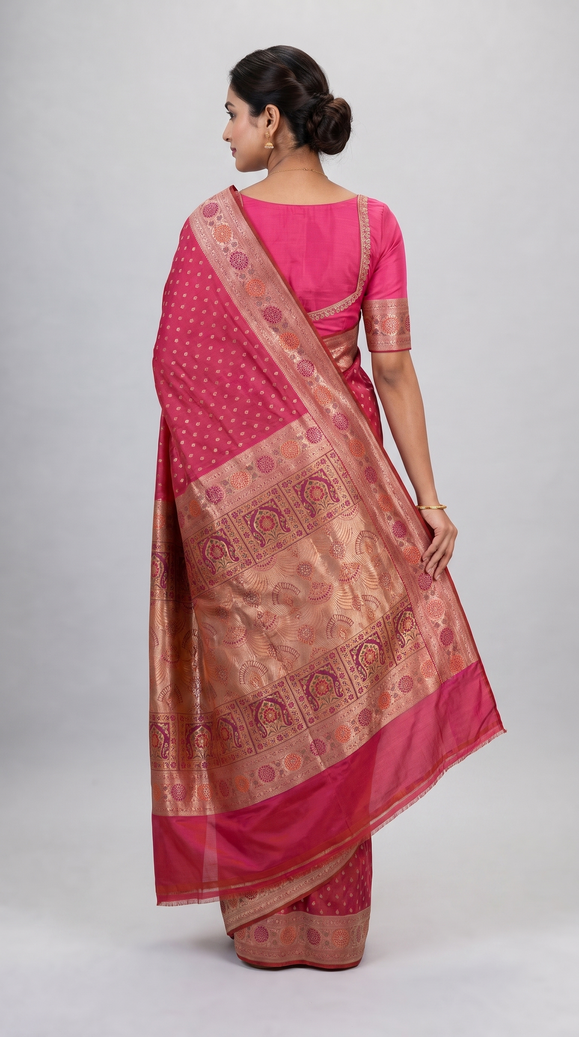 AL213976 - Back View